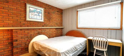 213 Risebrough Circuit, Markham, ON, L3R3J1 | Card Image