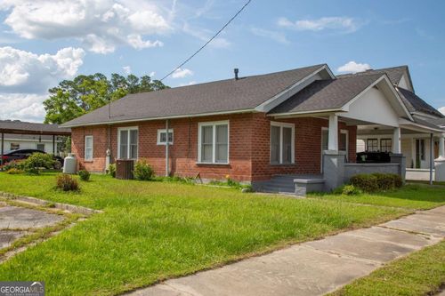 18 S Thomas St, Baxley, GA, 31513-0717 | Card Image