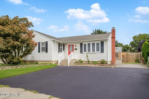 846 Palmer Ave, Middletown, NJ, 07748-1256 | Card Image