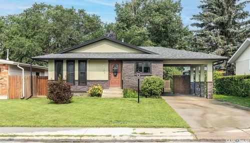 350 Guelph Cres, Saskatoon, SK, S7H4S9 | Card Image