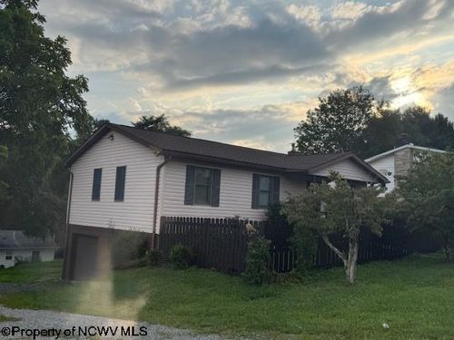 204 View Street, Kingwood, WV, 26537 | Card Image