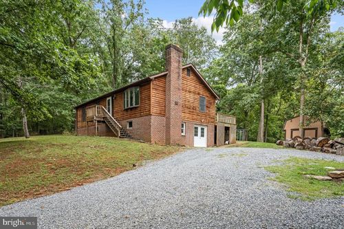 813 Leeds Manor Ln, BLUEMONT, VA, 20135-5011 | Card Image