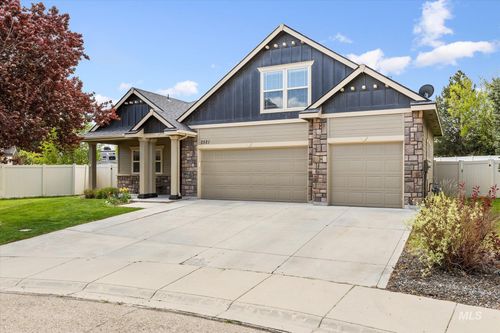2521 W Miller Ct, Nampa, ID, 83686-7532 | Card Image