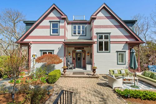 10 Somerset Rd, Provincetown, MA, 02657-1755 | Card Image