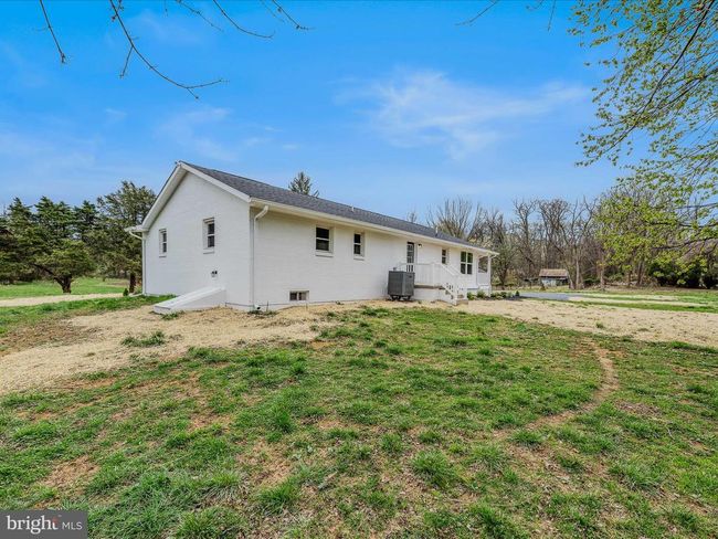 89 Morgan Grove Rd, Home with 4 bedrooms, 3 bathrooms and null parking in SHEPHERDSTOWN WV | Image 47