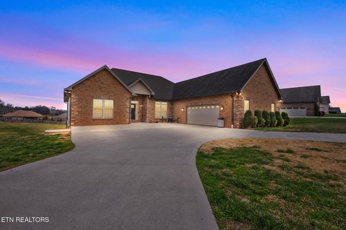 1126 Kessler Way, Maryville, TN, 37801-9006 | Card Image