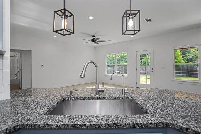 174 Cedar Hill Loop, House other with 3 bedrooms, 2 bathrooms and 2 parking in Lufkin TX | Image 13