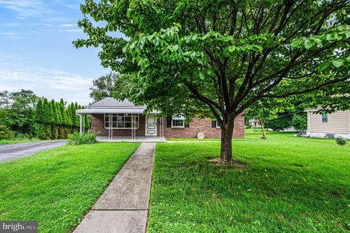 1915 Locust St, UPPER CHICHESTER, PA, 19061-4039 | Card Image