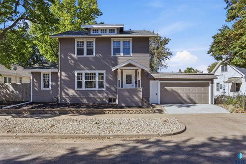 231 N Trapp Ave Avenue, Sioux Falls, SD, 57104 | Card Image