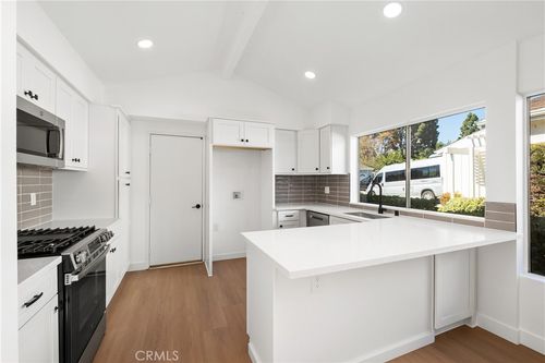 33102 Halfmoon Ct, San Juan Capistrano, CA, 92675-4604 | Card Image