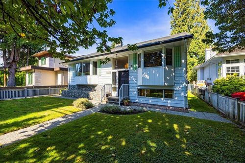 1288 W 22nd St, North Vancouver, BC, V7P2G1 | Card Image