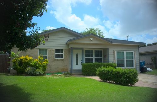 712 Ridgecrest Dr, Lewisville, TX, 75067-4529 | Card Image