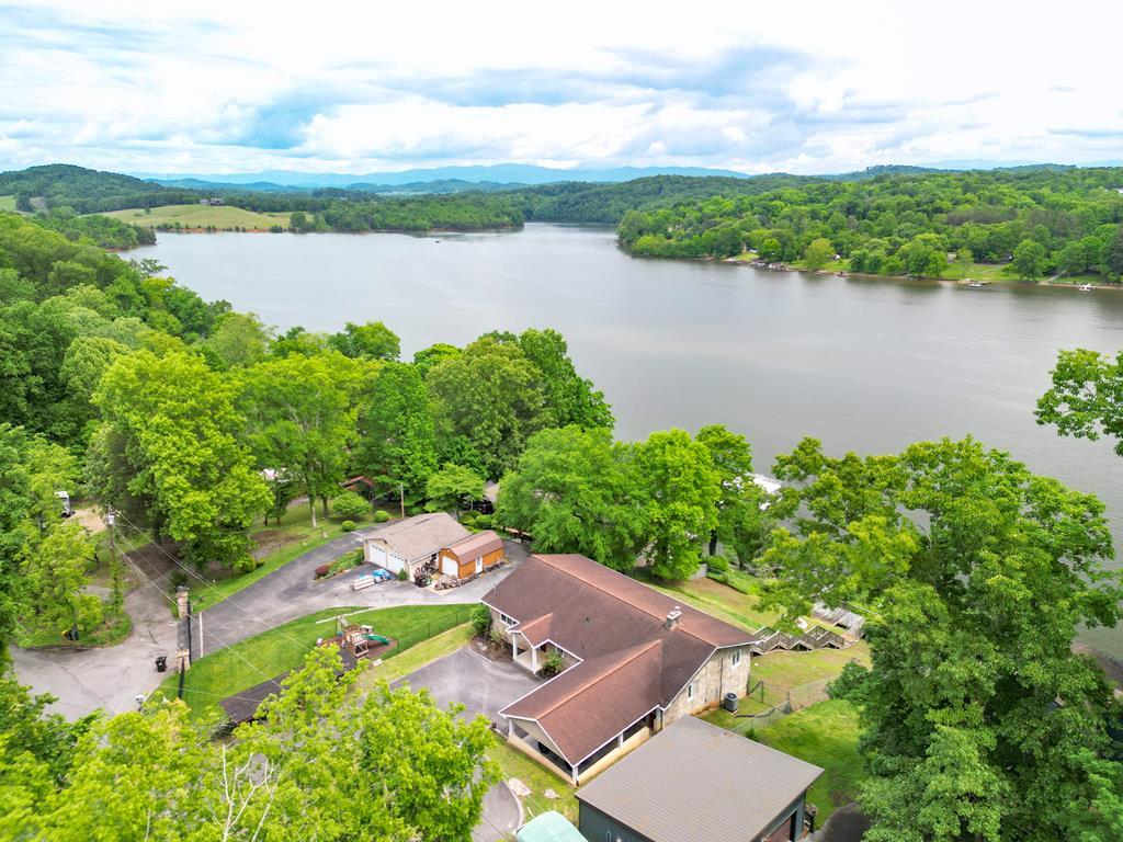 Hamilton Dr, Blountville, TN 37617