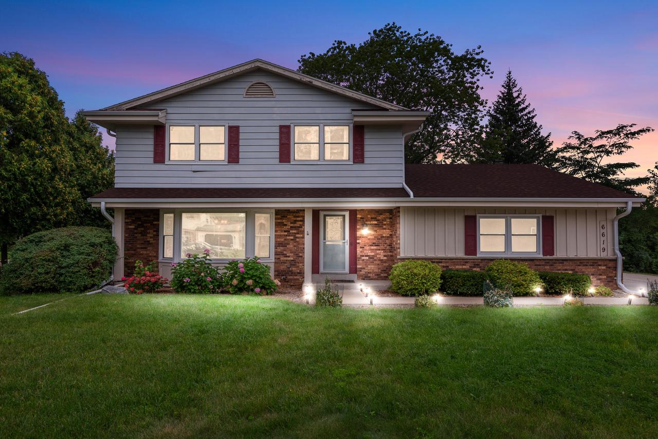 Range Line Rd, Glendale, WI 53209