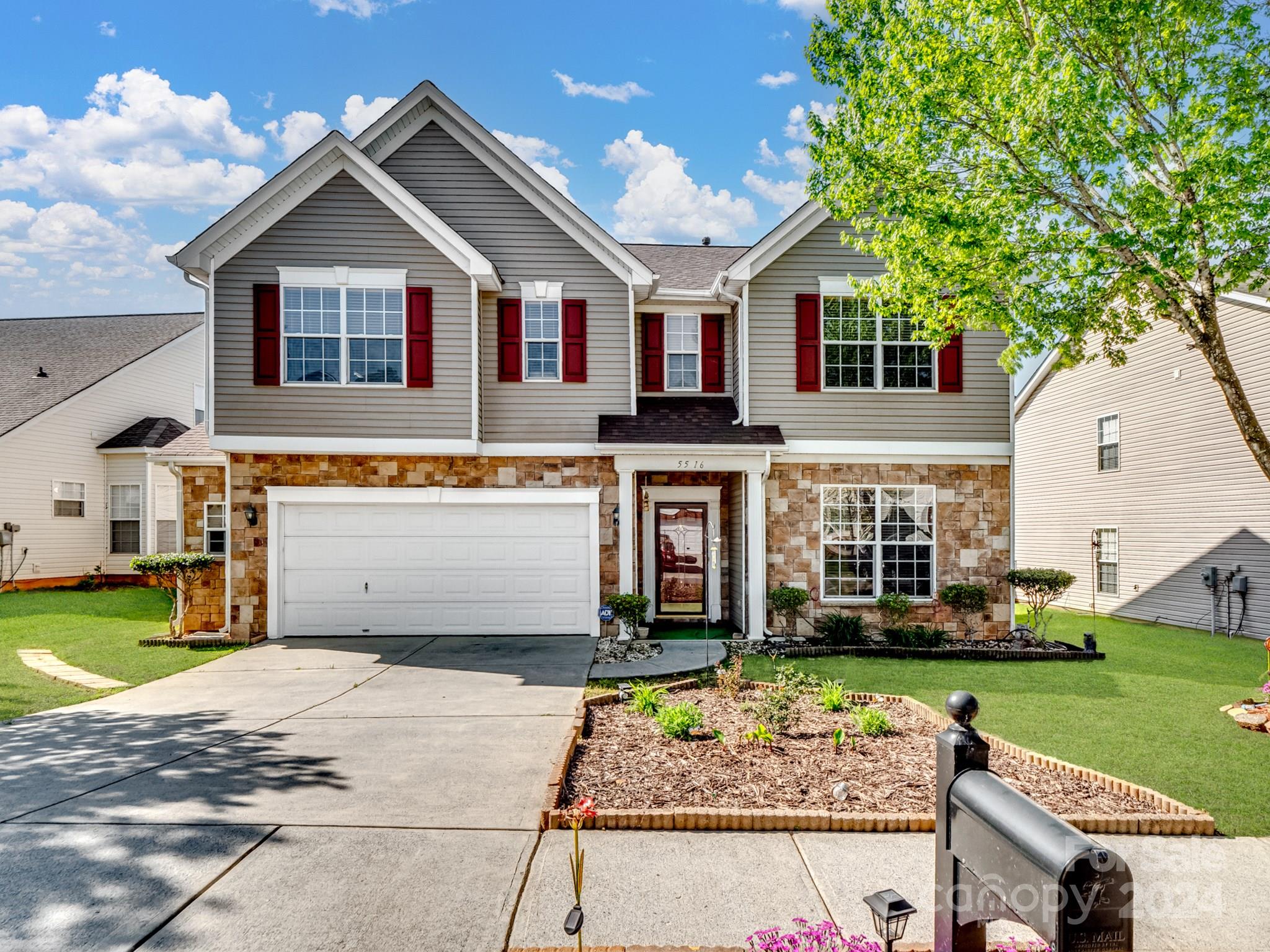 Old Meadow Rd, Charlotte, NC 28227