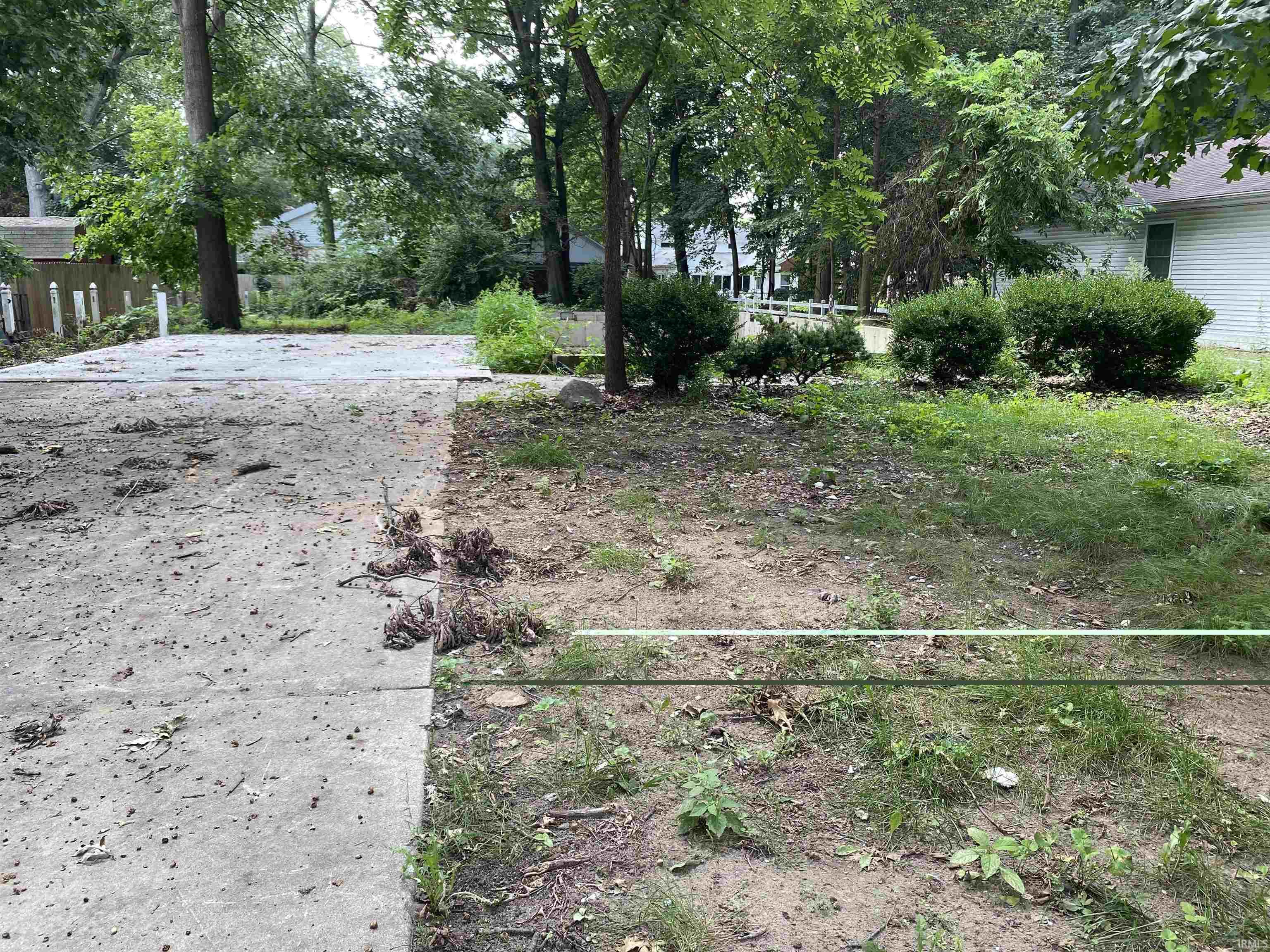 Land in Elkhart
