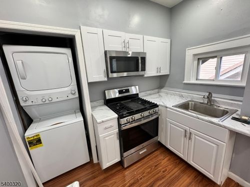 apt-3-51 Poe Ave, Newark, NJ, 07106-1553 | Card Image