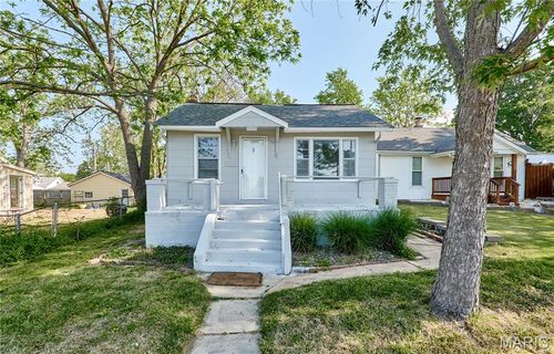 7075 Lansdowne Ave, Saint Louis, MO, 63109-1951 | Card Image
