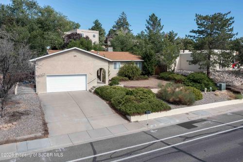 3905 N Dustin Ave, Farmington, NM, 87401-9209 | Card Image