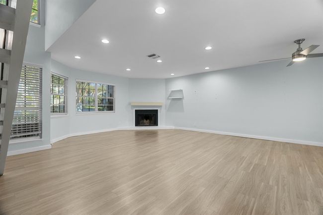 210 Ocean Dunes Cir, Condo with 3 bedrooms, 3 bathrooms and null parking in Jupiter FL | Image 12