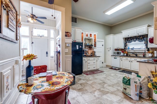 9248 Fm 725, House other with 3 bedrooms, 2 bathrooms and null parking in McQueeney TX | Image 10