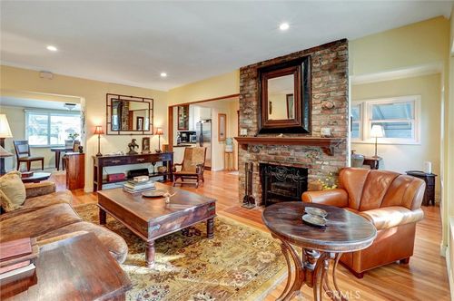 6649 Ranchito Ave, Van Nuys, CA, 91405-4833 | Card Image