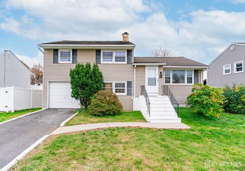 39 Marlboro Ln, Colonia, NJ, 07067-2507 | Card Image