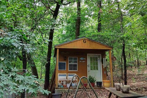 8329 9 Mile Ridge Rd, Hardy, AR, 72542-8990 | Card Image