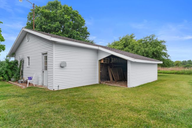2260 W Bacon Rd, House other with 3 bedrooms, 2 bathrooms and null parking in Hillsdale MI | Image 34