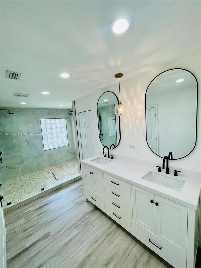 272 Sw Oakridge Dr, House other with 4 bedrooms, 2 bathrooms and null parking in Port St. Lucie FL | Image 32