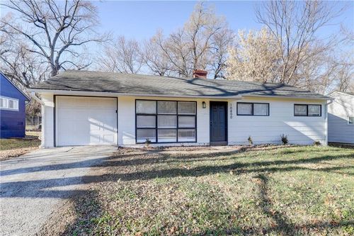 10800 Ewing Ave, Kansas City, MO, 64134-2727 | Card Image