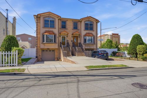 b-861 Hudson Ave, Secaucus, NJ, 07094-3333 | Card Image