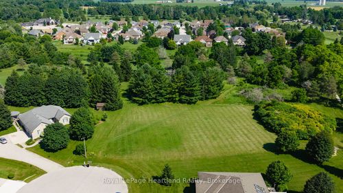 2 Fairway Rd, Egmondville, ON, N0K1G0 | Card Image