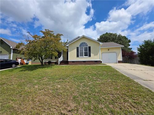 3812 Constance Rd, Hope Mills, NC, 28348-8506 | Card Image