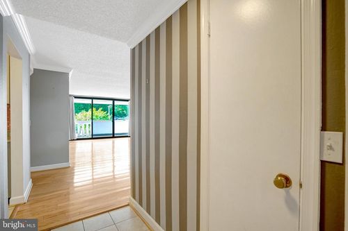 302-6101 Edsall Rd, ALEXANDRIA, VA, 22304-6002 | Card Image