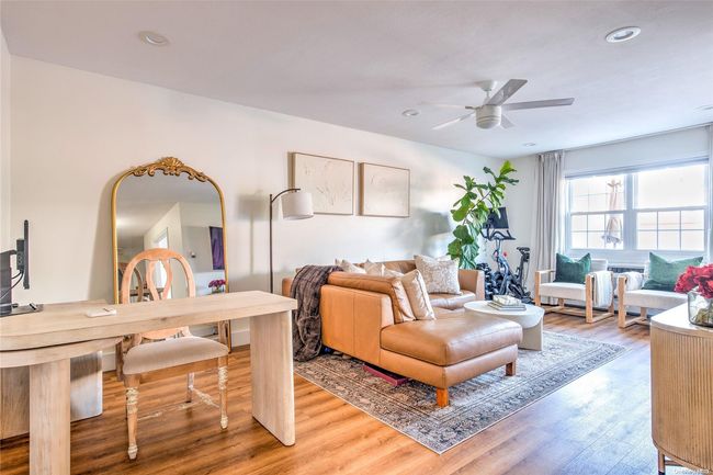 APT-27F - 460 Old Town Rd, Home with 1 bedrooms, 1 bathrooms and null parking in Port Jefferson Station NY | Image 9
