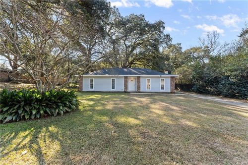 8251 Grand Oaks Dr, Theodore, AL, 36582-5131 | Card Image