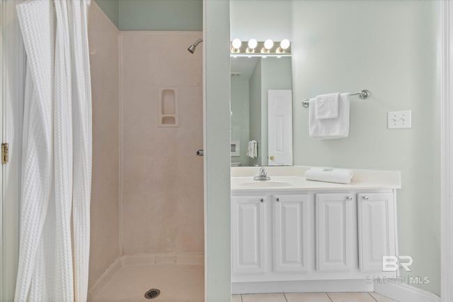 Bathroom | Image 14