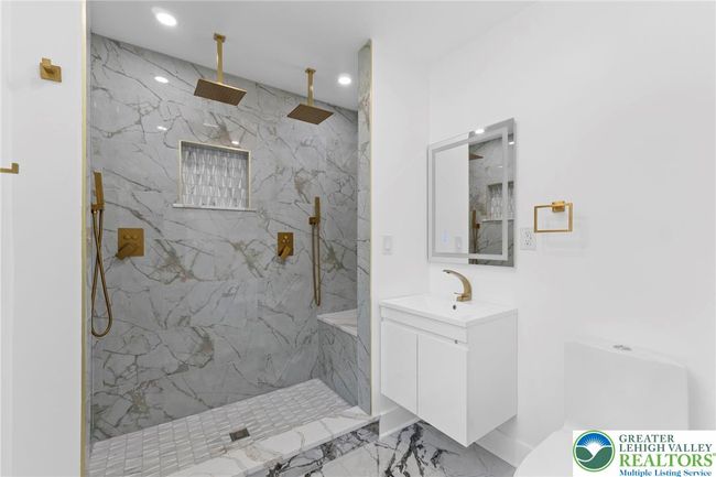 719 Redfern Ln, House other with 4 bedrooms, 4 bathrooms and null parking in BETHLEHEM PA | Image 16