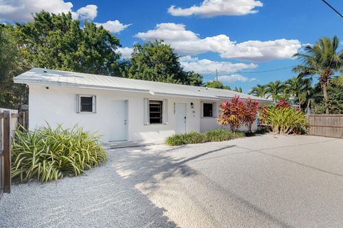 82207 Old Hwy, Islamorada, FL, 33036-3651 | Card Image