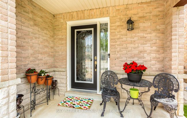 4238 Thomas Alton Blvd, House attached with 3 bedrooms, 4 bathrooms and 2 parking in Burlington ON | Image 6
