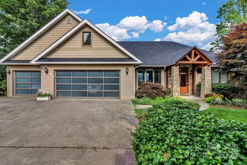 107 Stonegate Dr, Arden, NC, 28704-2800 | Card Image