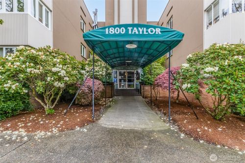 apt-305-1800 Taylor Ave N, Seattle, WA, 98109-2658 | Card Image