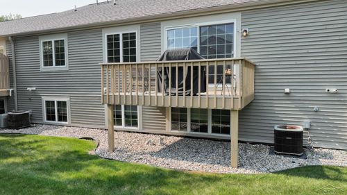 17 Drake Dr E, Saginaw, MI, 48603-9644 | Card Image