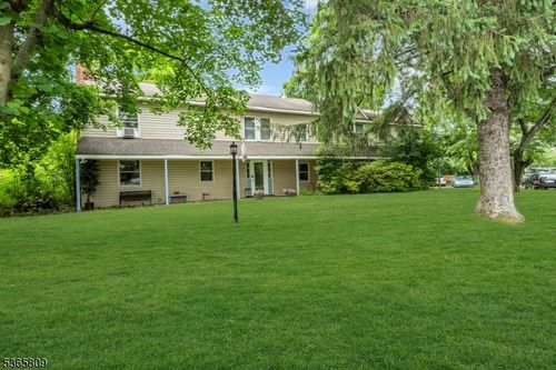 9 Mueller Ln, Washington, NJ, 07882-3553 | Card Image