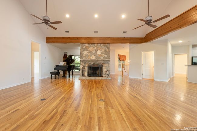 Upstairs Living Room | Image 20