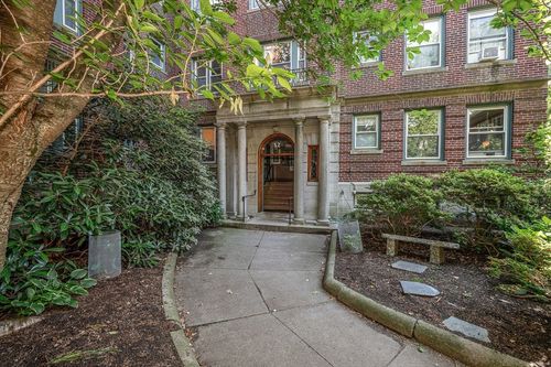 b2-52 Garden St, Cambridge, MA, 02138-1550 | Card Image