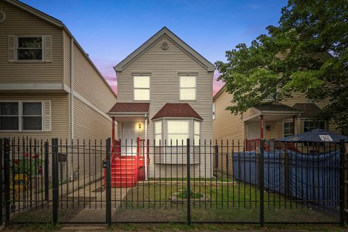 4513 S Wood St, Chicago, IL, 60609-3815 | Card Image