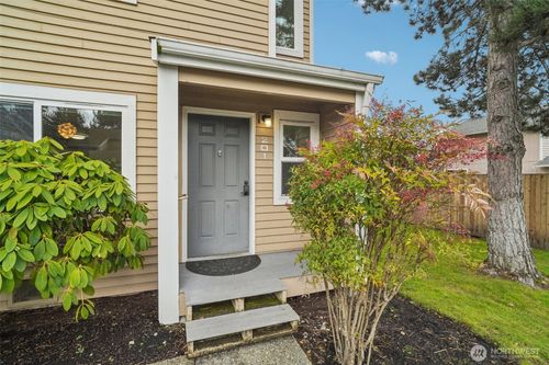 apt-201-23912 12th Pl S, Des Moines, WA, 98198-7451 | Card Image