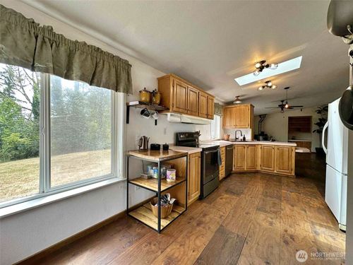 a-2833 Us Highway 12, Silver Creek, WA, 98585-9500 | Card Image